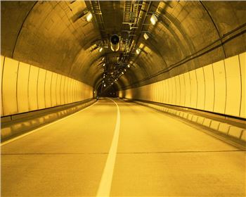 黃沙嶺隧道風(fēng)機(jī)安裝現(xiàn)場(chǎng)